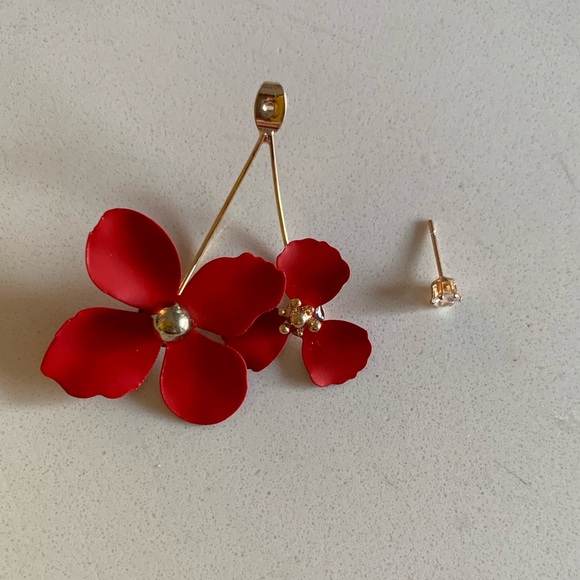 🆕 Dangly Red Flower Post Earrings - Picture 2 of 5
